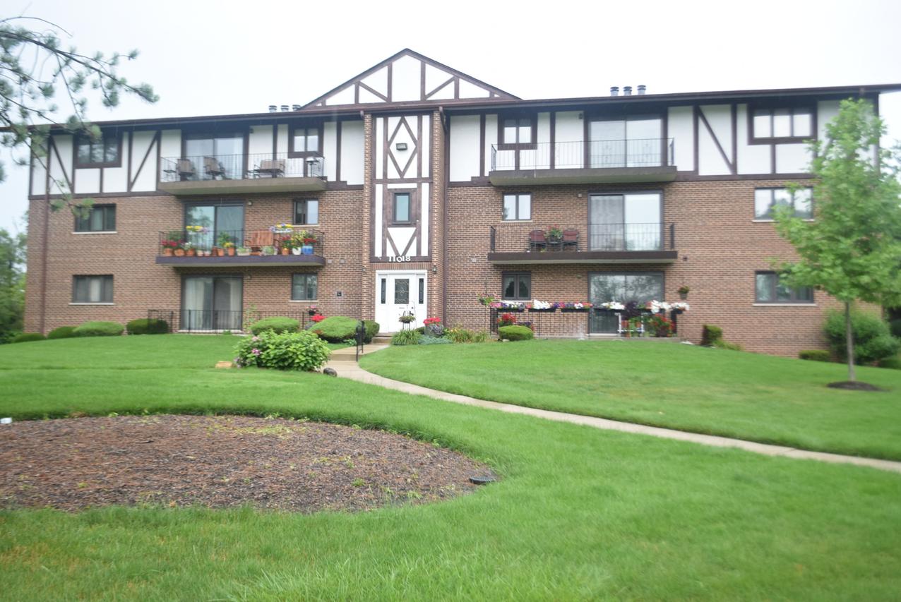 11018 S Theresa Cir. #3C, Palos Hills, IL 60465
