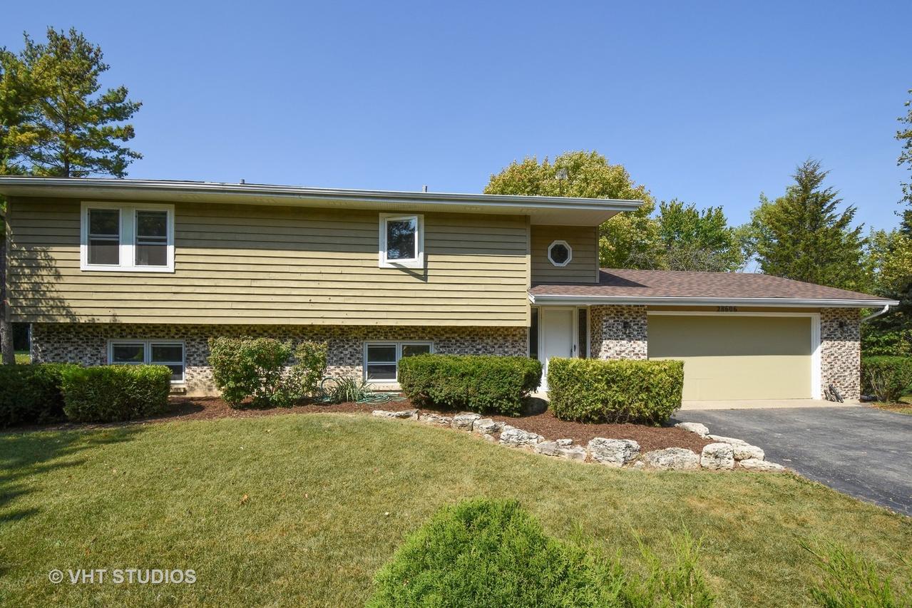 28606 N Monroe St., Wauconda, IL 60084
