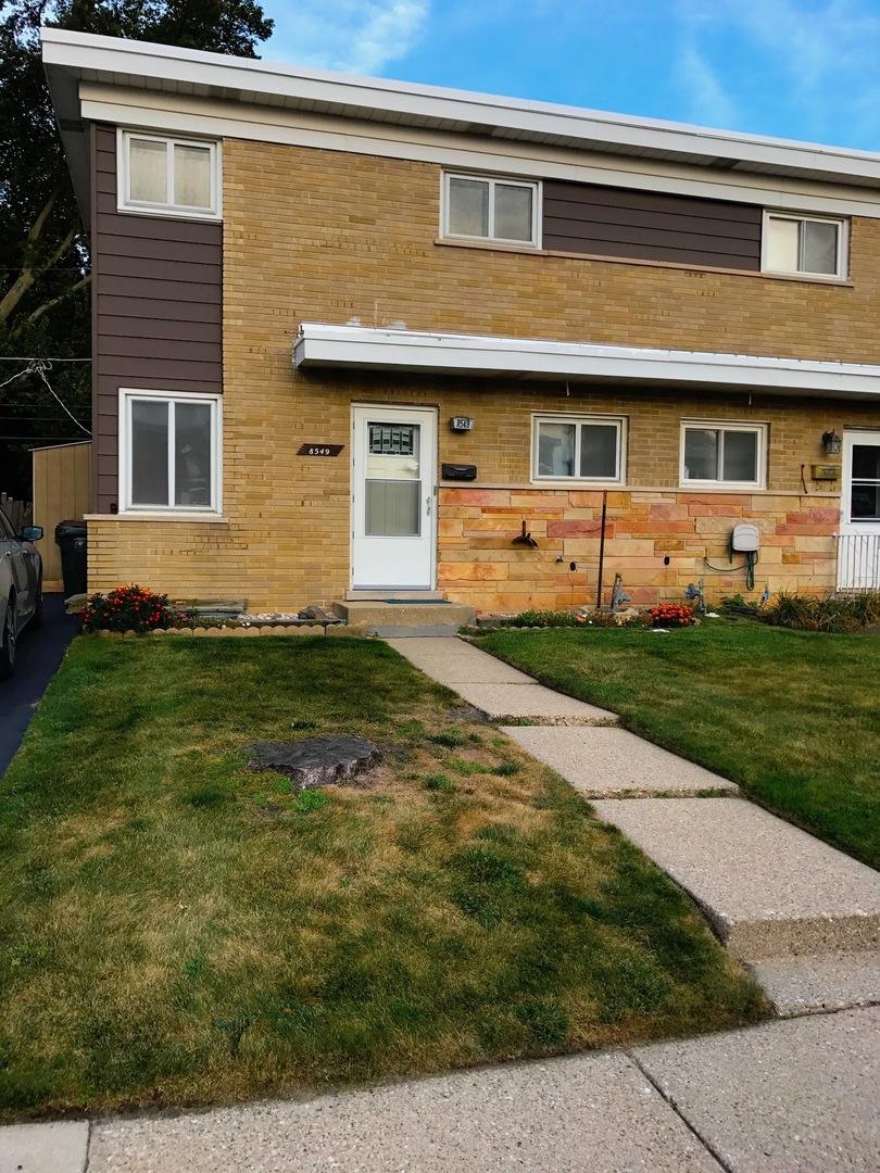 8549 Hamilton Dr., Skokie, IL 60077