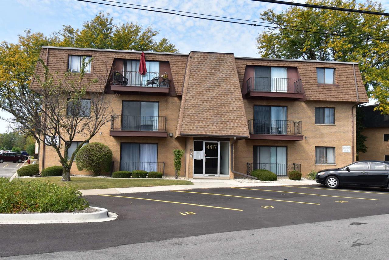 4817 W 109th St. #204, Oak Lawn, IL 60453