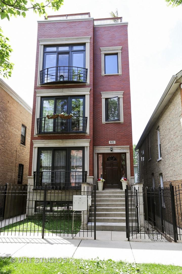 832 N Washtenaw Ave. #1, Chicago, IL 60622