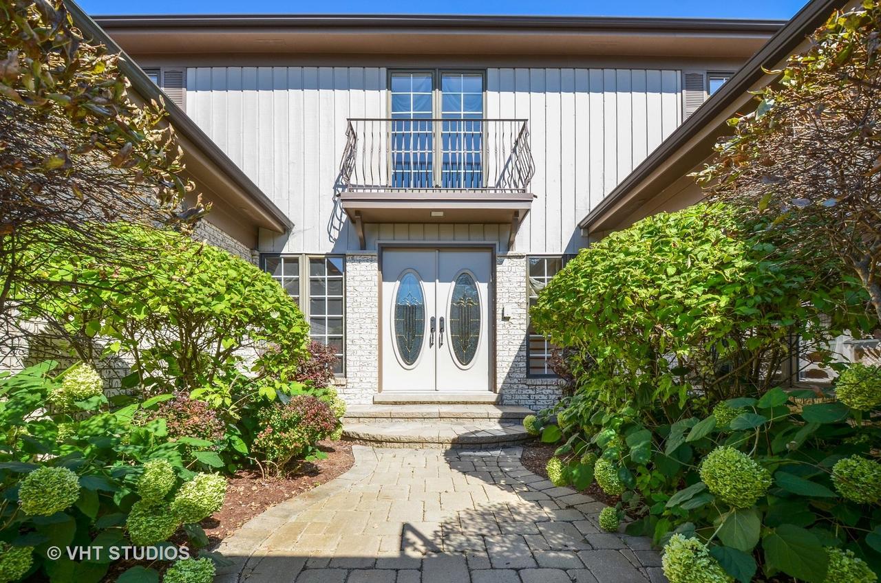 3630 Pebble Beach Rd., Northbrook, IL 60062