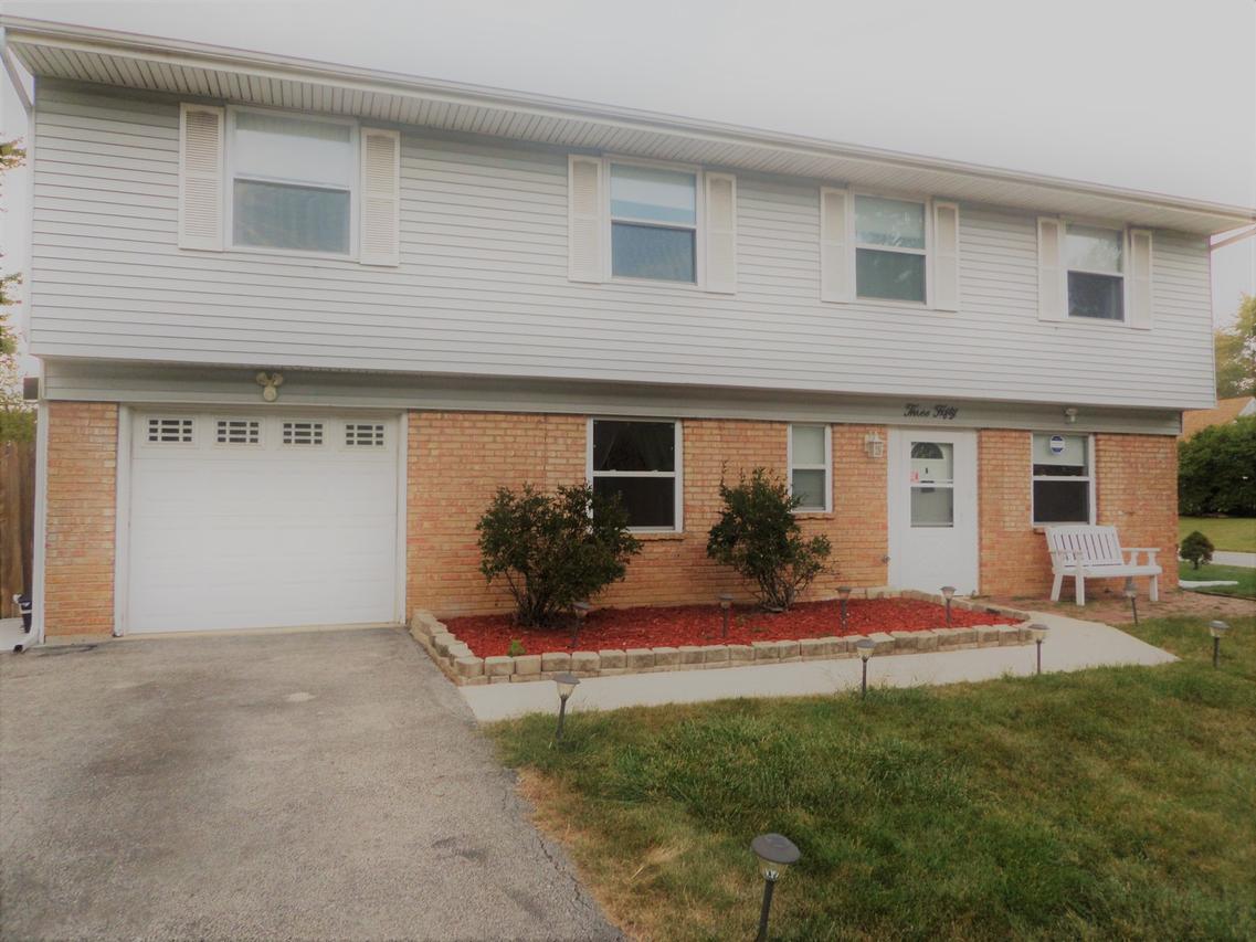 350 Fleetwood Ave., Bolingbrook, IL 60440