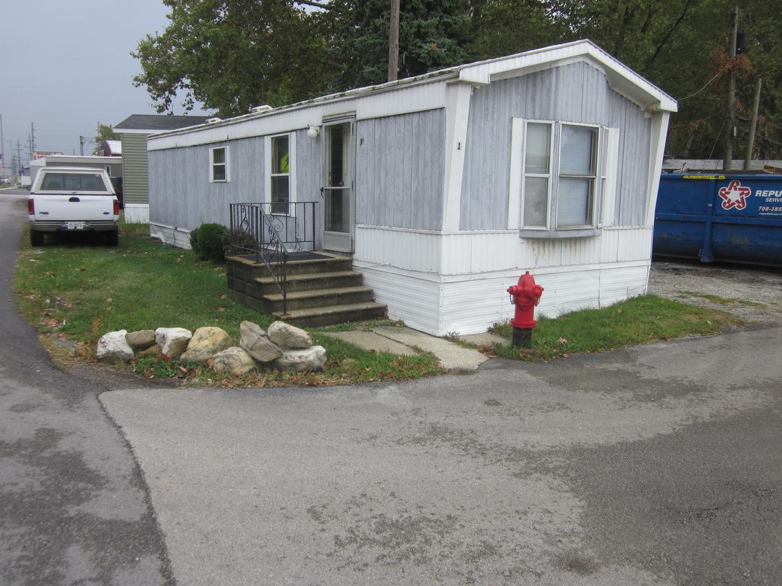1 Helen Rd., Justice, IL 60458