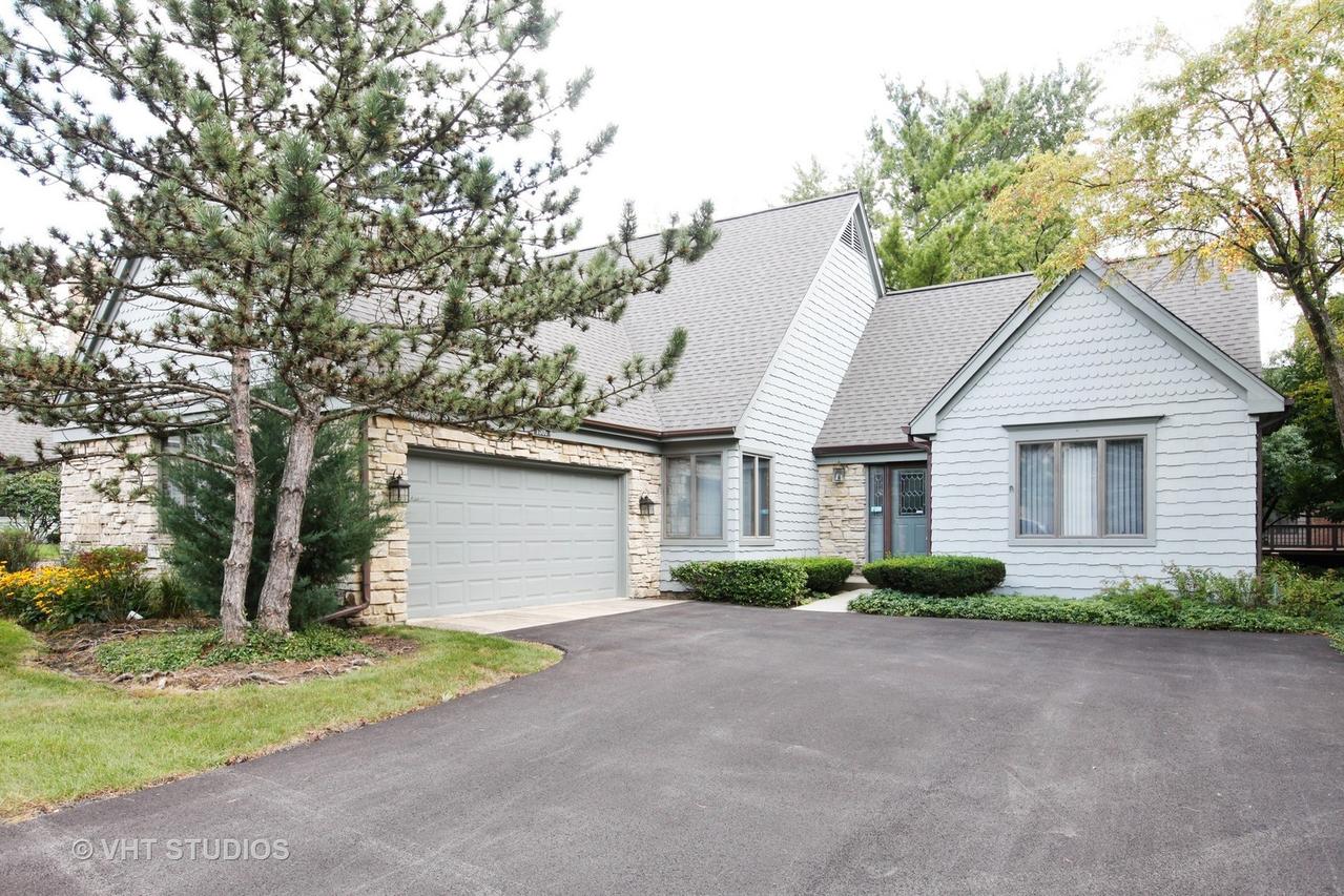 1000 Wintergreen Ln., Darien, IL 60561