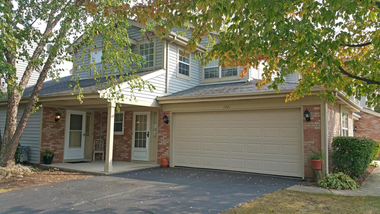 1421 Club Dr. #1421B, Glendale Heights, IL 60139
