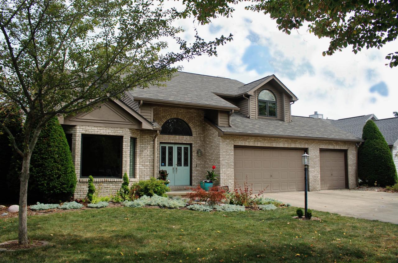 2714 Prairie Meadow Dr., Champaign, IL 61822