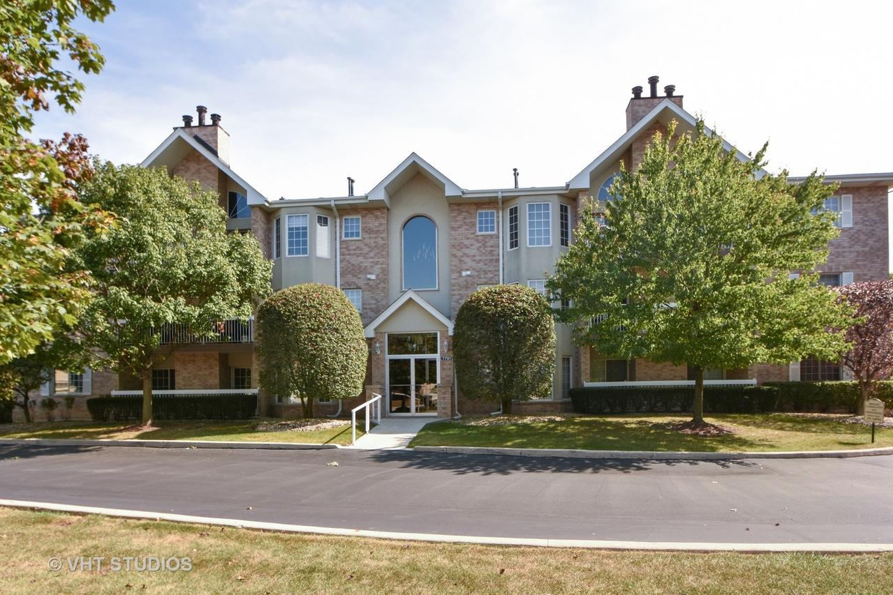 7791 Bristol Park Dr. #1NE, Tinley Park, IL 60477