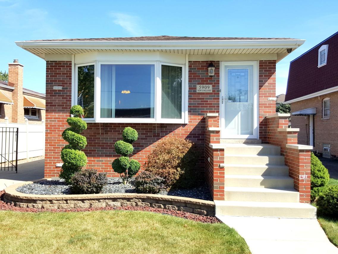 5909 S New England Ave., Chicago, IL 60638