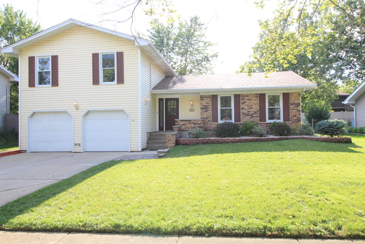 145 Oakwood Dr., Bolingbrook, IL 60440