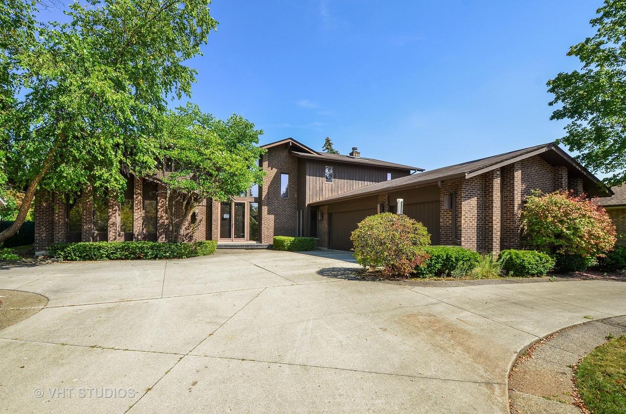 3730 Pebble Beach Rd., Northbrook, IL 60062