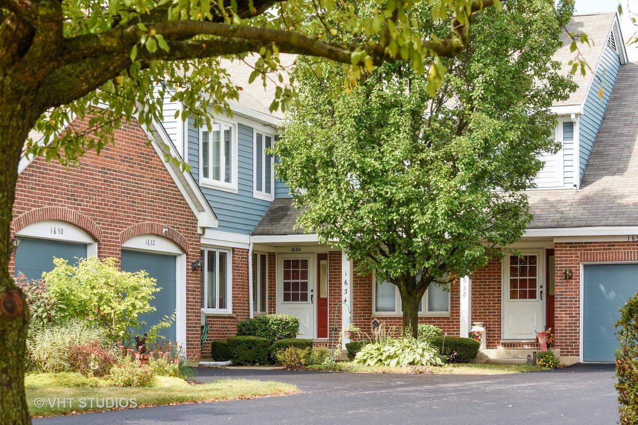 1634 E Clayton Ct., Arlington Heights, IL 60004