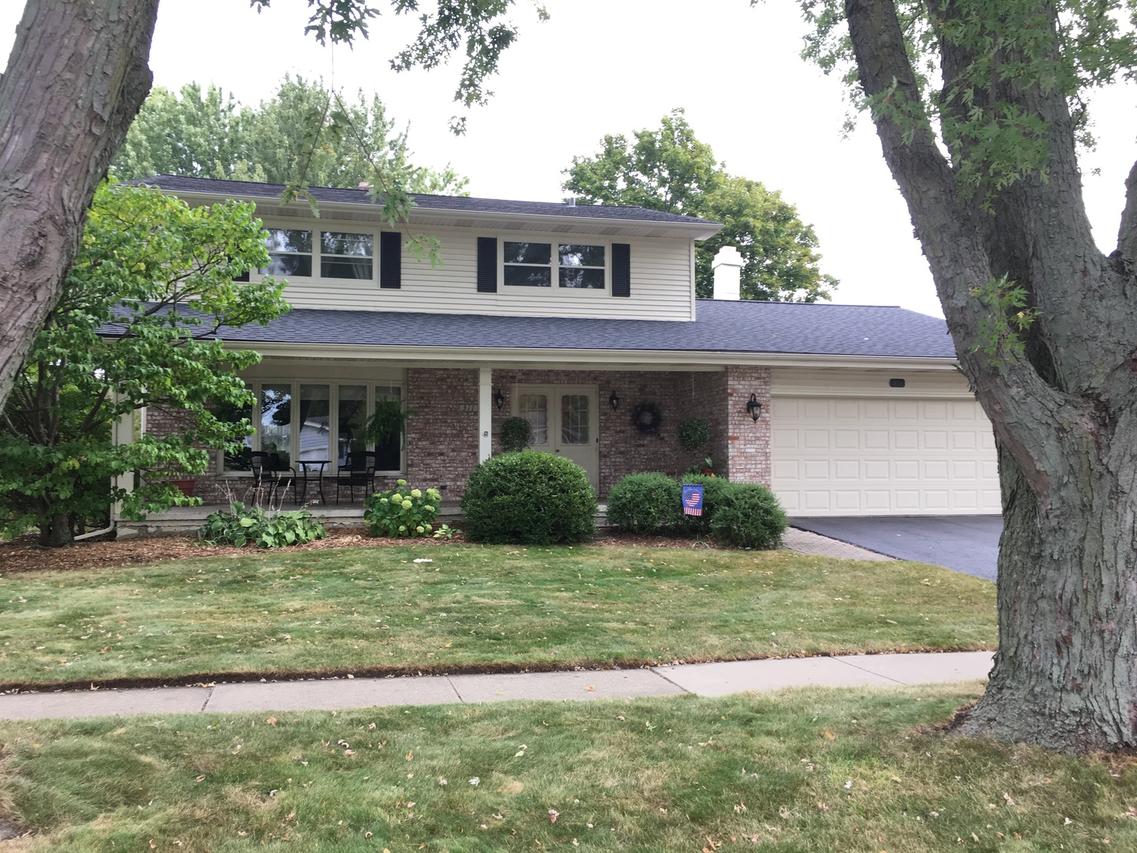 311 Ridge Dr., Dekalb, IL 60115