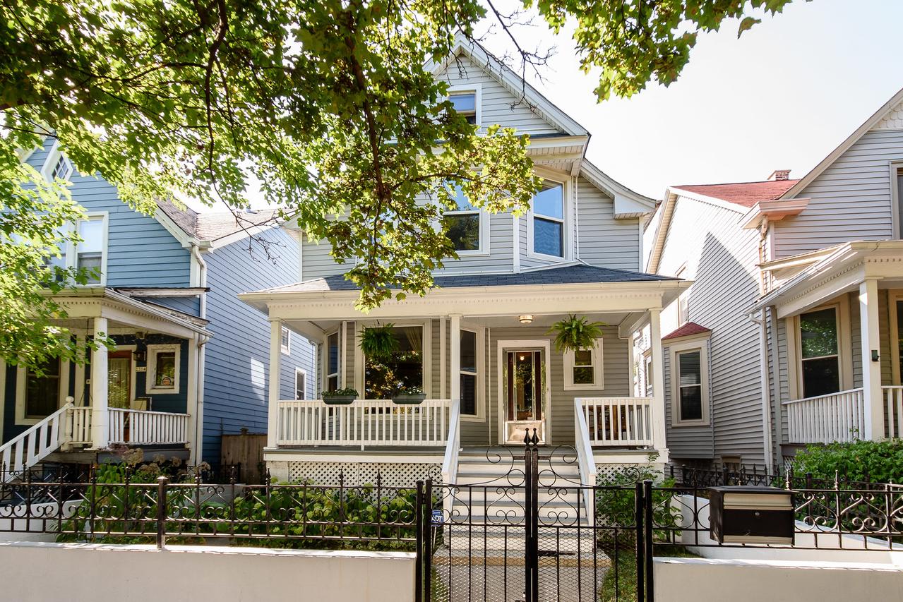 2318 N Central Park Ave., Chicago, IL 60647
