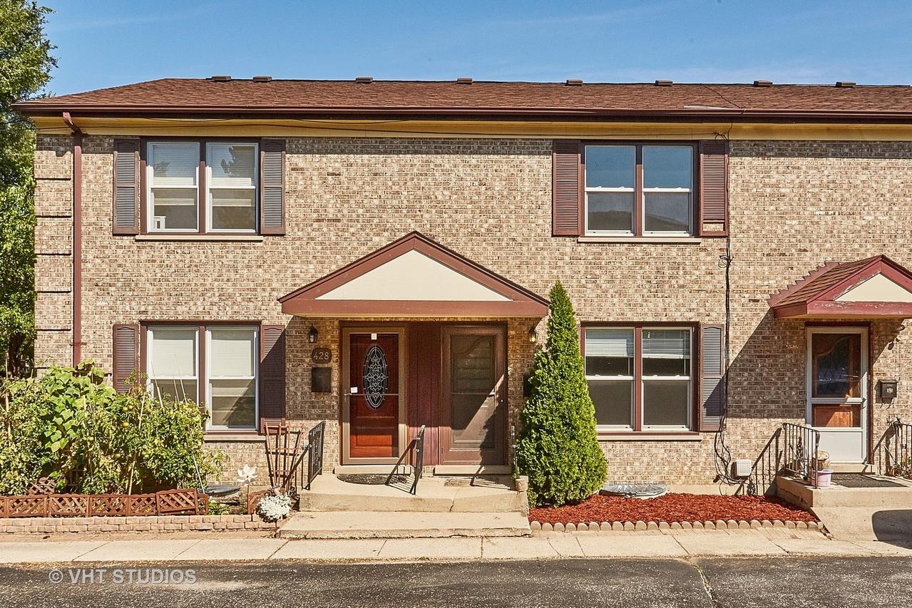 426 N Kennicott Ave., Arlington Heights, IL 60005
