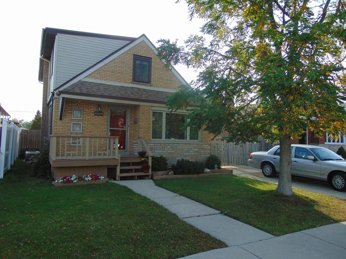 8165 S Kenneth Ave., Chicago, IL 60652