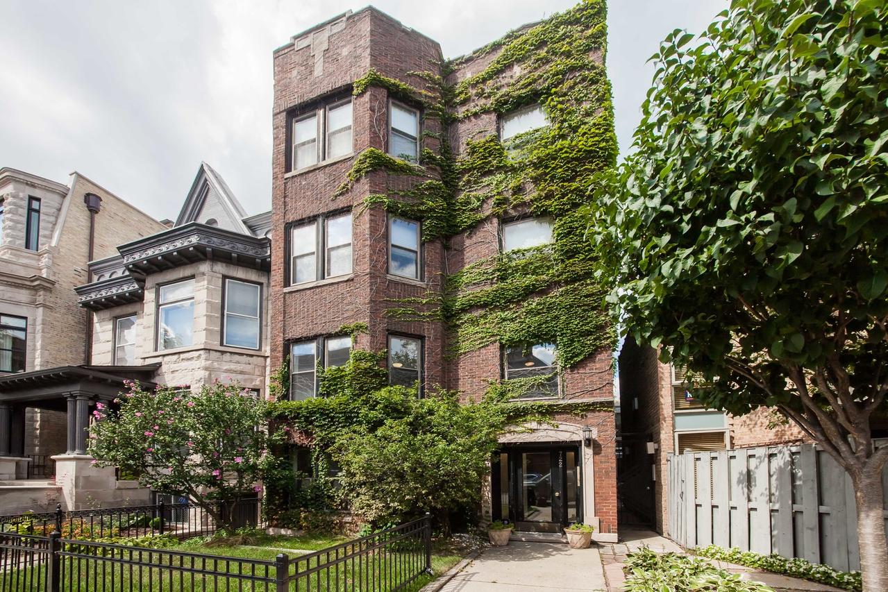 722 W Oakdale Ave. #1F, Chicago, IL 60657