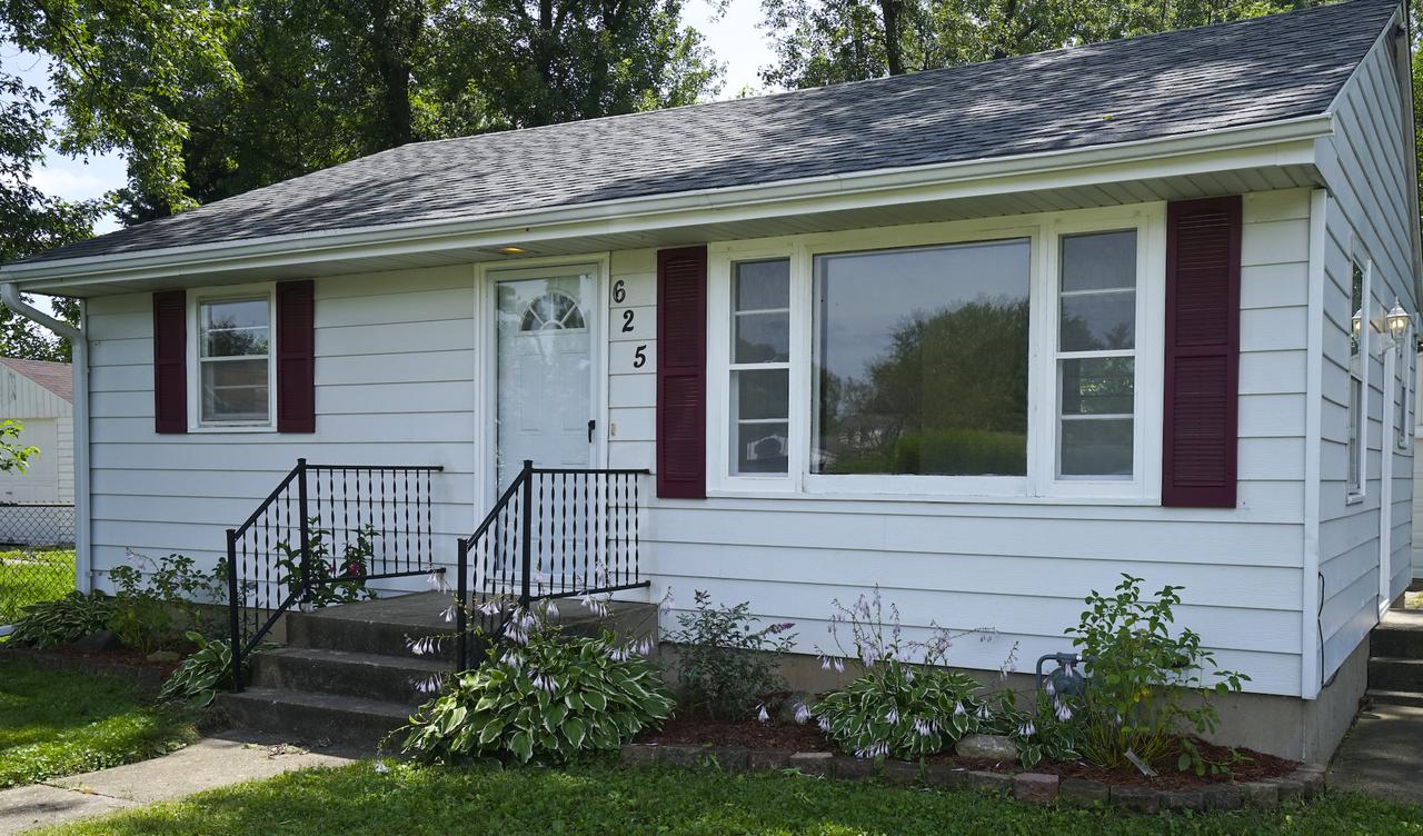 625 Colonial Dr., Machesney Park, IL 61115
