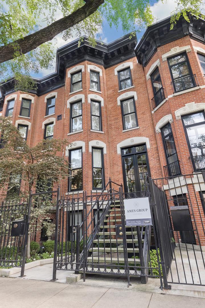 315 W Wisconsin St., Chicago, IL 60614