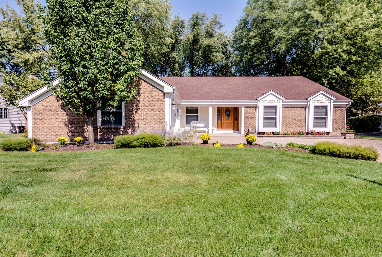 1127 Kings Point Ct., Naperville, IL 60563