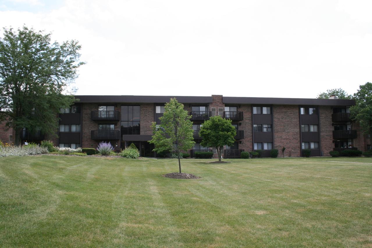 1422 Woodbridge Rd. #2G, Joliet, IL 60436