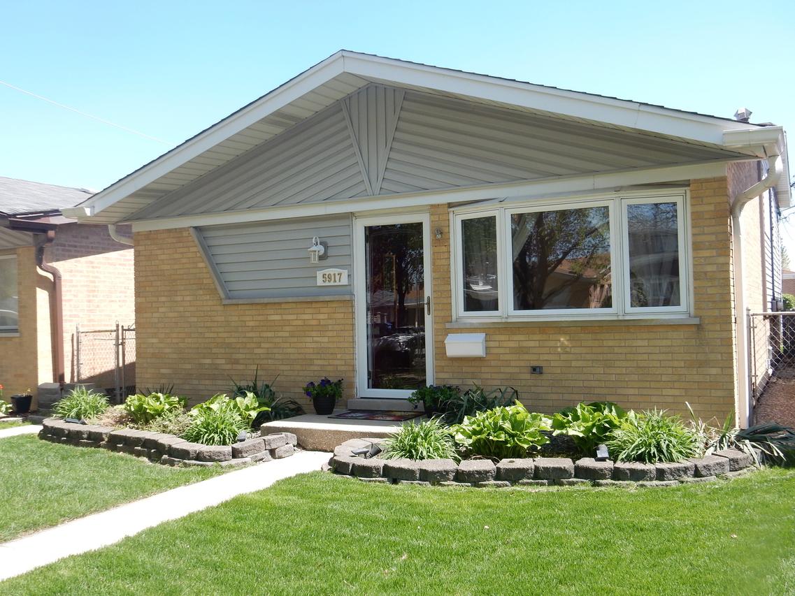 5917 S Natoma Ave., Chicago, IL 60638