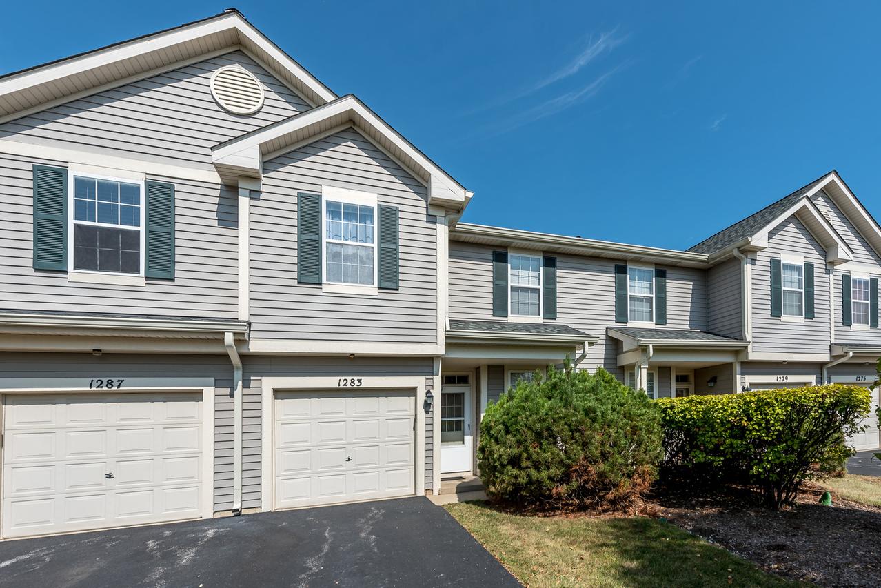 1283 Whispering Hills Dr., Naperville, IL 60540