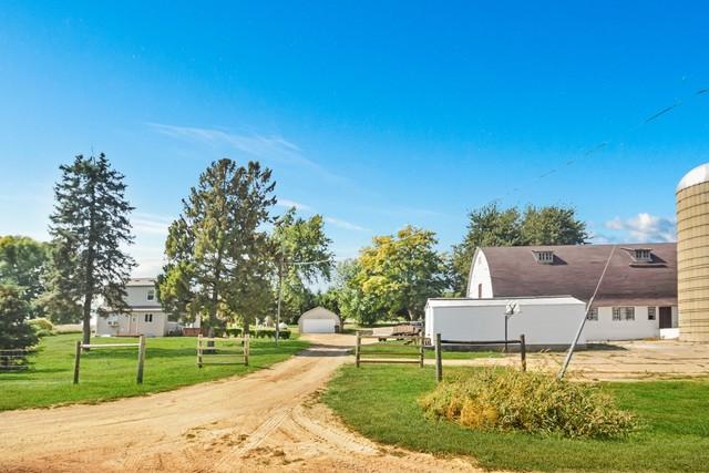 9078 Coon Rd., Dakota, IL 61018