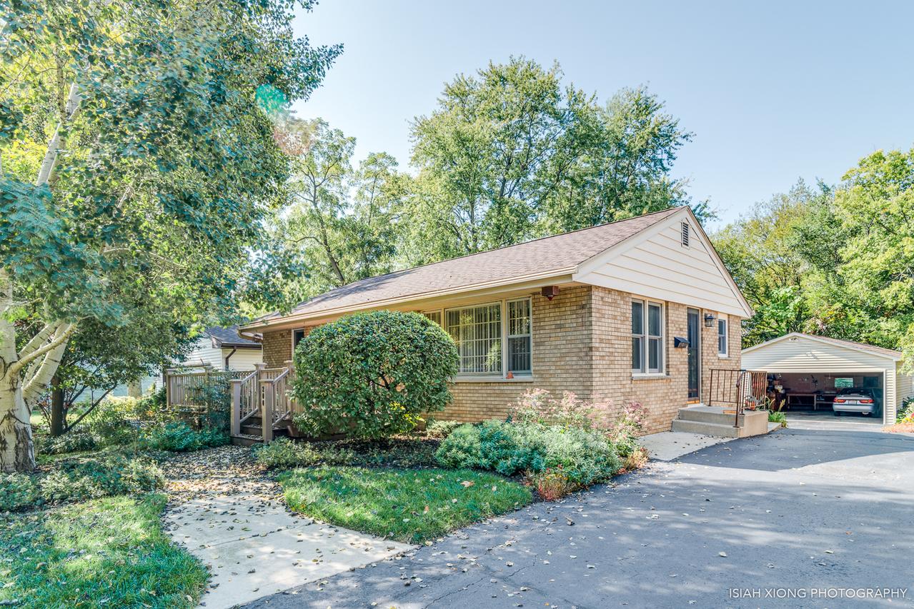 200 Anna St., North Aurora, IL 60542