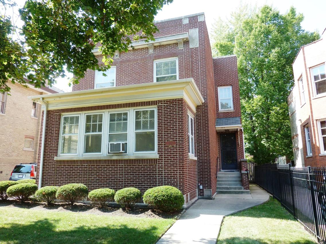 2050 N Humboldt Blvd., Chicago, IL 60647