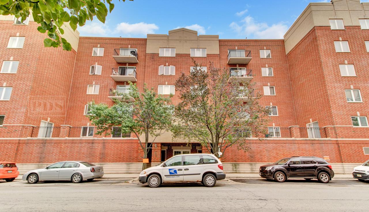 3303 Grove Ave. #610, Berwyn, IL 60402