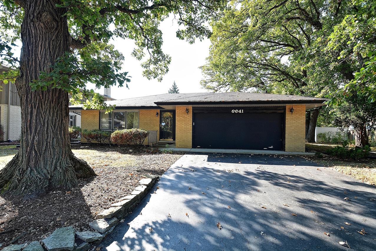 6641 W Highland Dr., Palos Heights, IL 60463