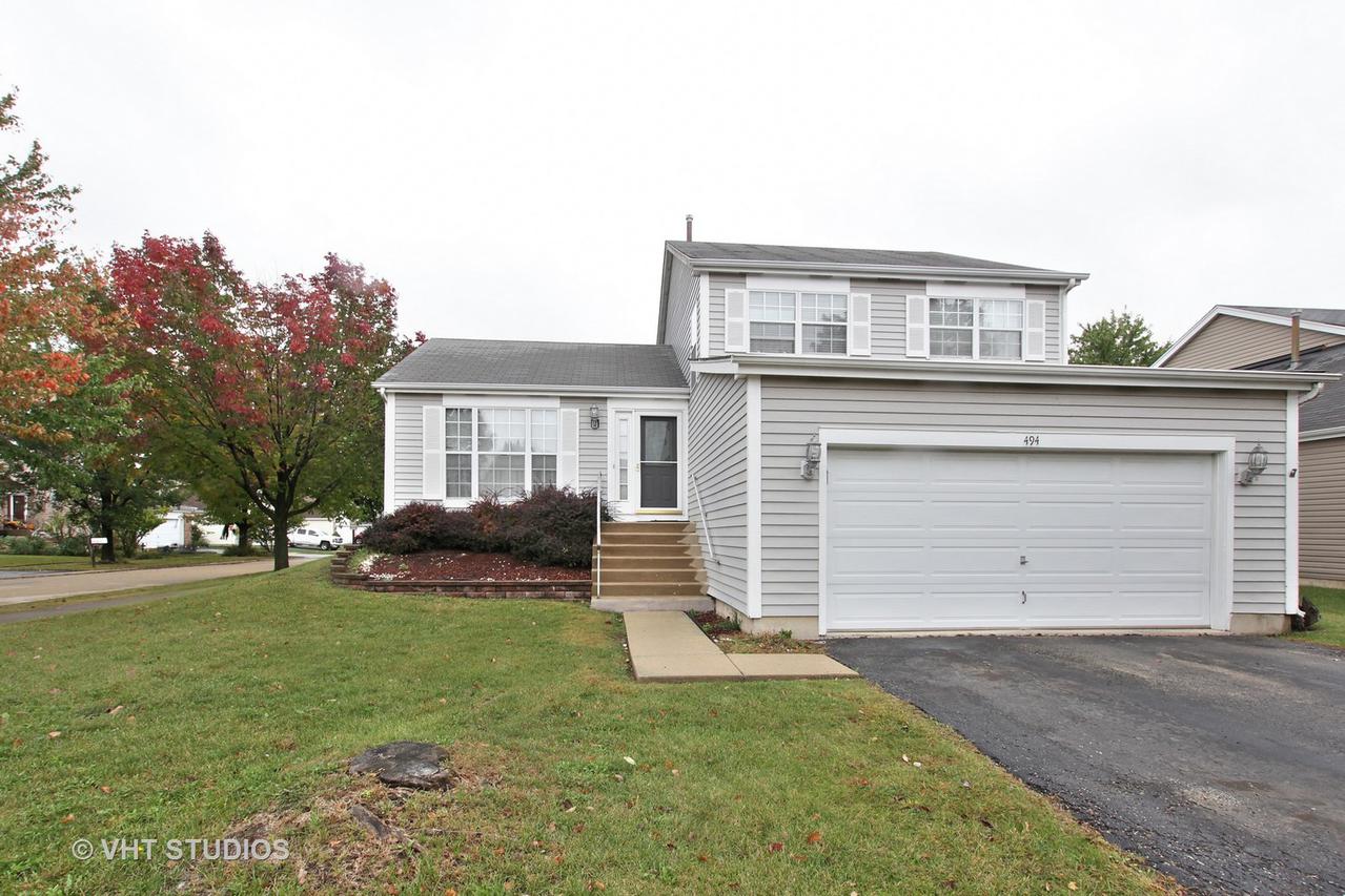 494 Bloomfield Dr., Bolingbrook, IL 60440