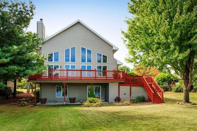 1678 Candlewick Dr., Poplar Grove, IL 61065