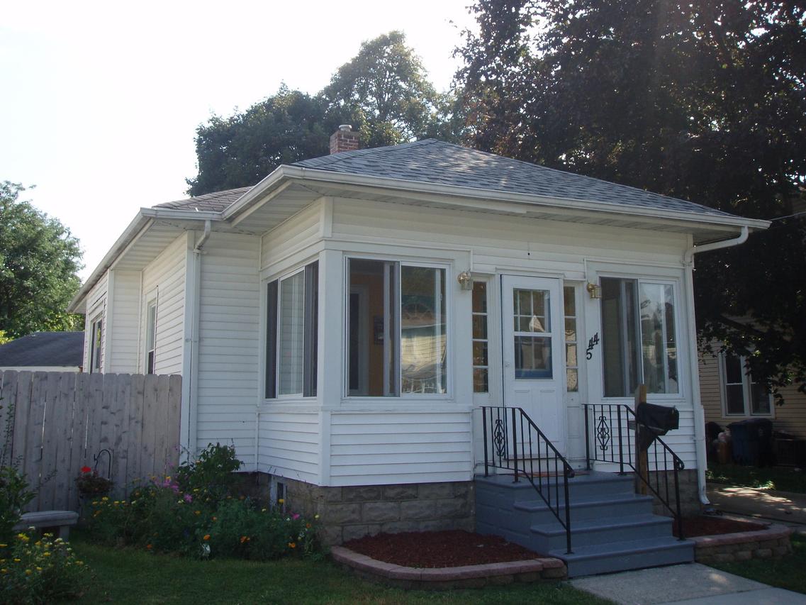544 W Park Ave., Aurora, IL 60506