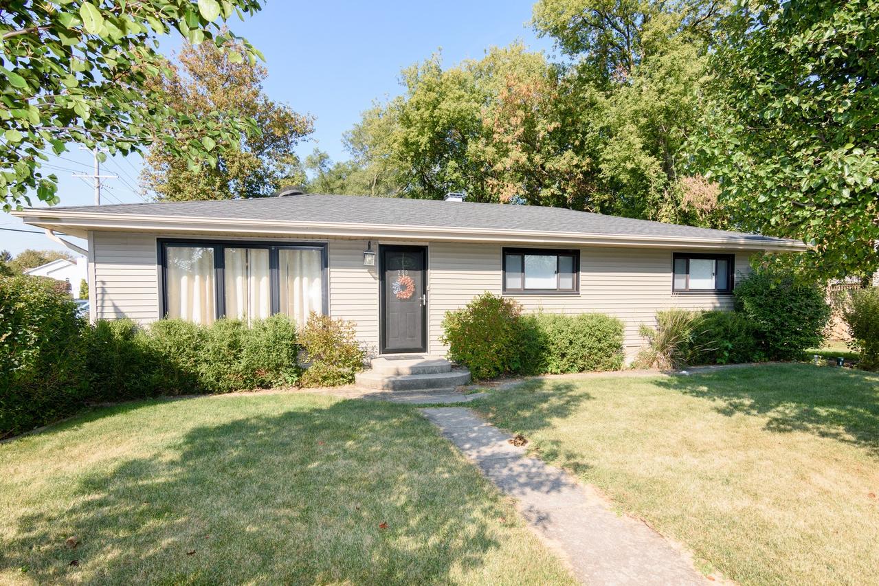 280 10th St., Wheeling, IL 60090