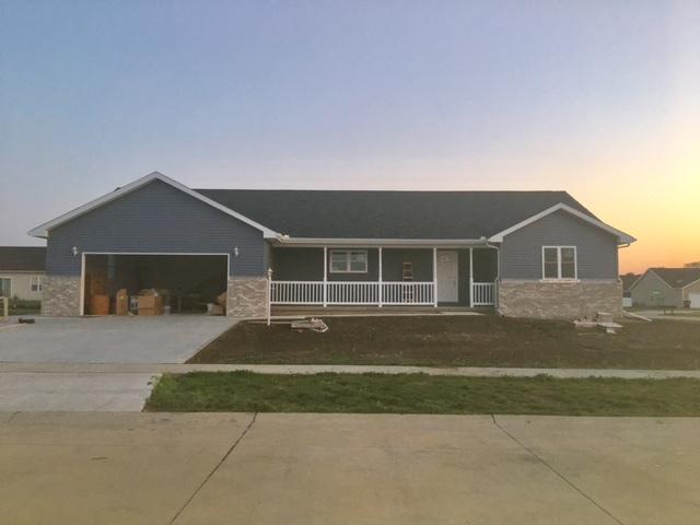 300 W Lincoln St., Fisher, IL 61843