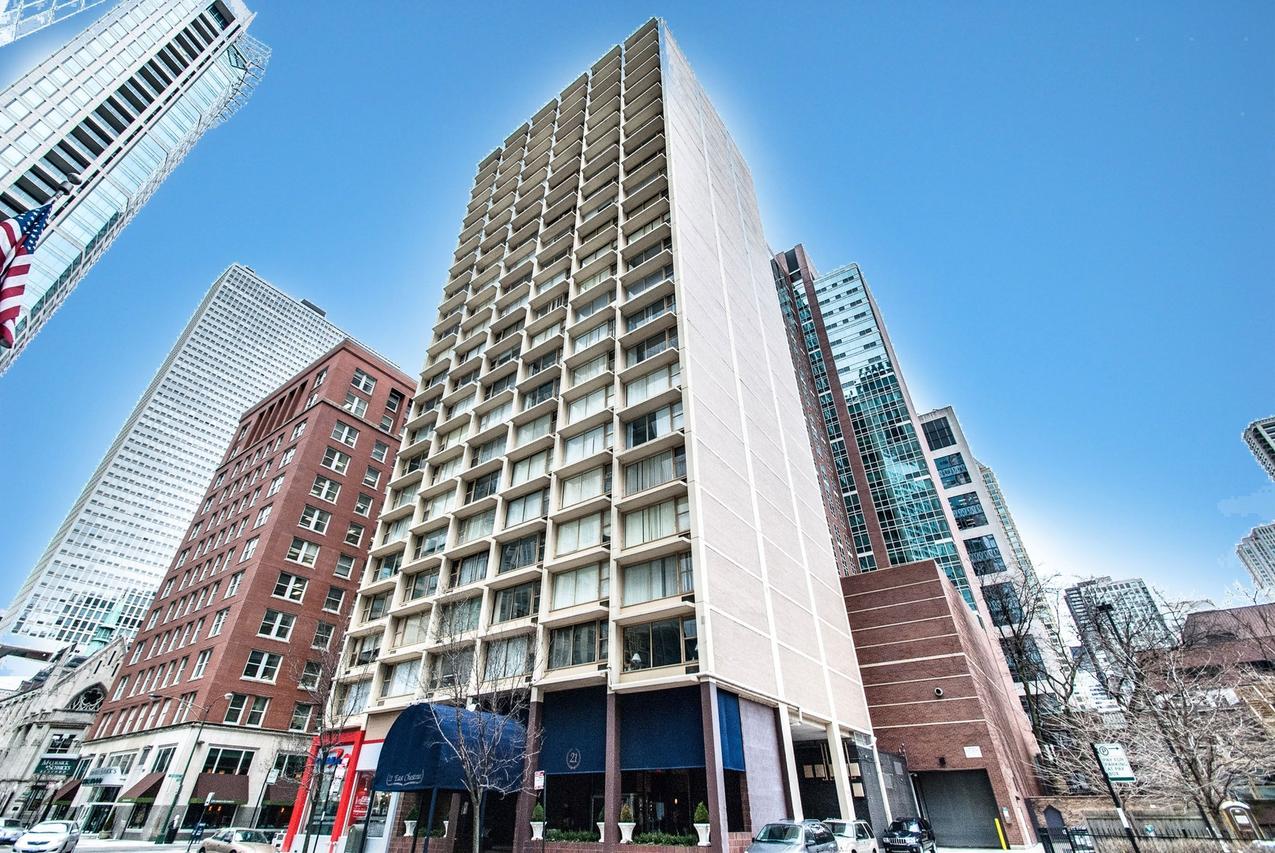 21 E Chestnut St. #7F, Chicago, IL 60611