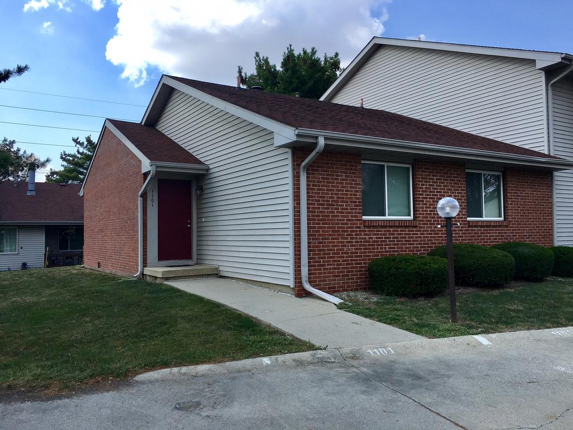 1101 Laura Dr., Champaign, IL 61822