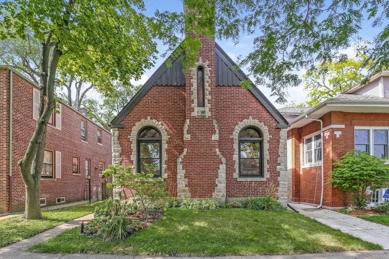 5710 N Drake Ave., Chicago, IL 60659