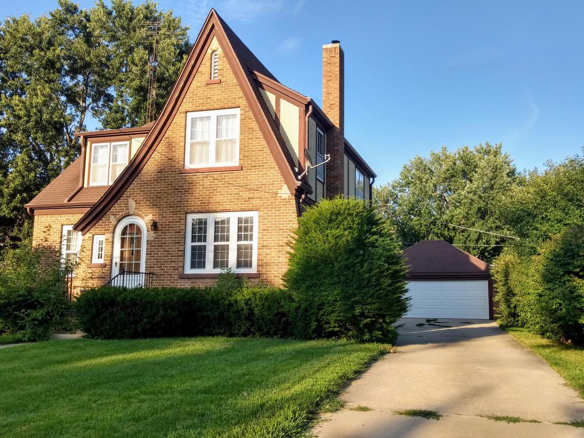 802 Richardson Ave., Ashton, IL 61006