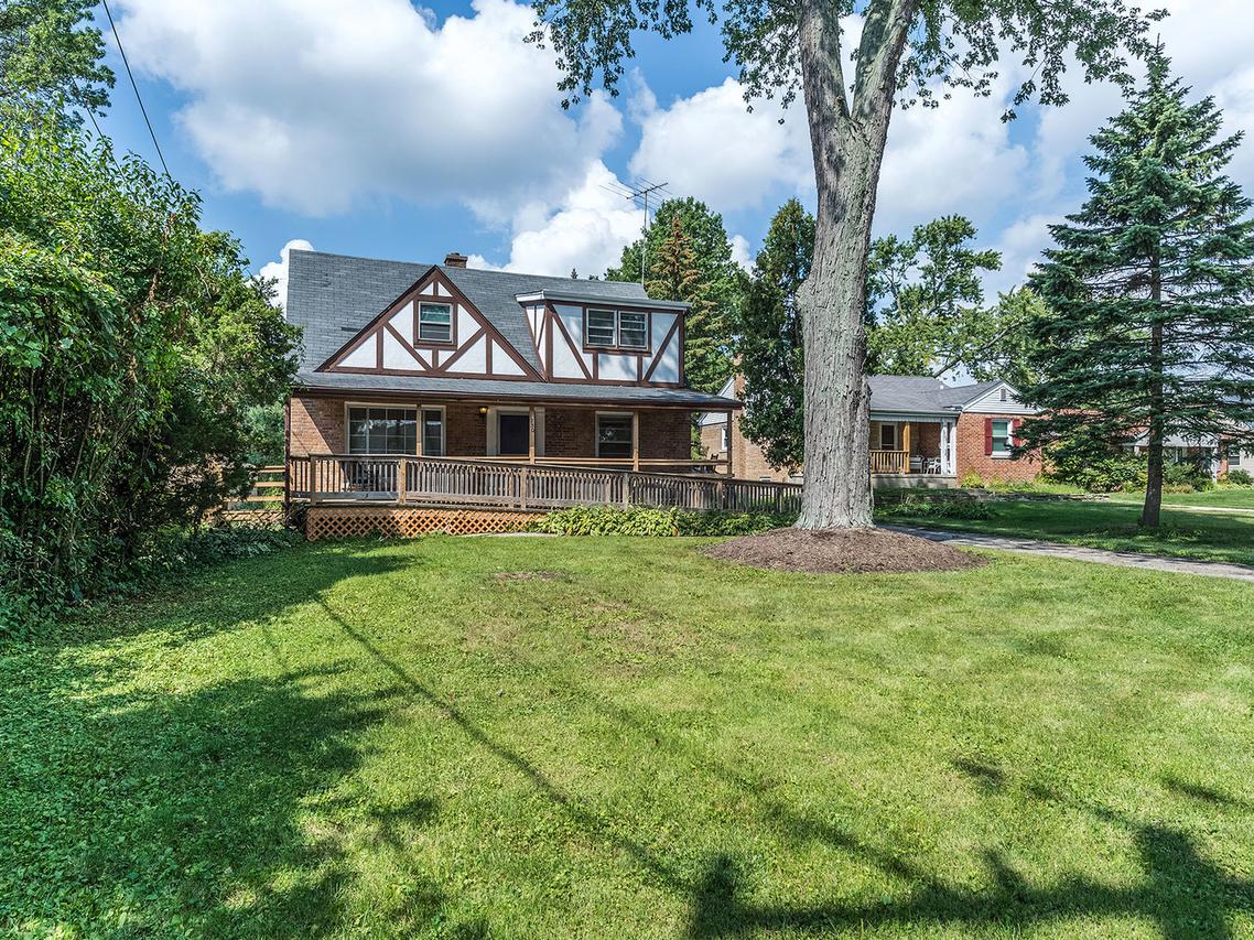 1230 Sunset Rd., Wheaton, IL 60189
