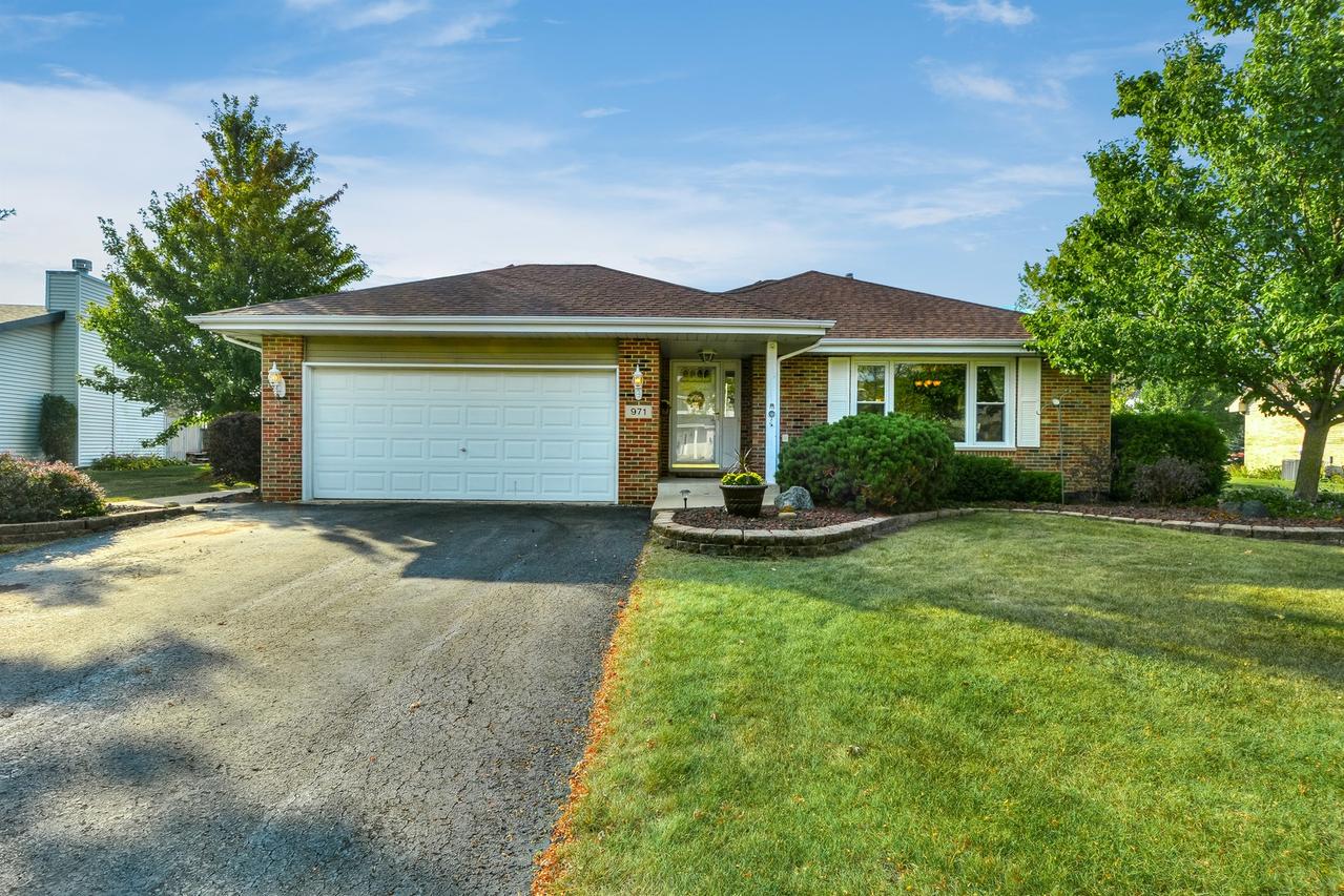 971 Wildwood Dr., New Lenox, IL 60451