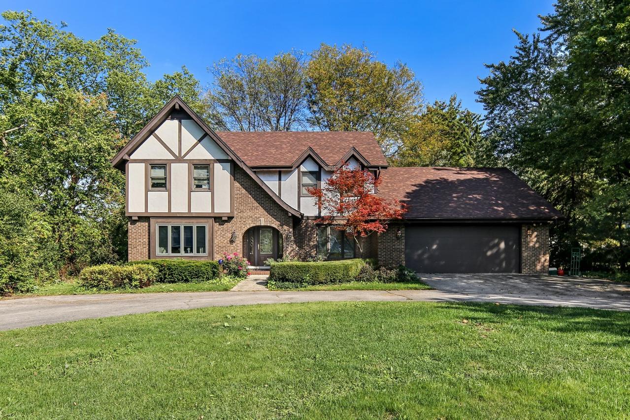 6301 S Garfield Ave., Burr Ridge, IL 60527