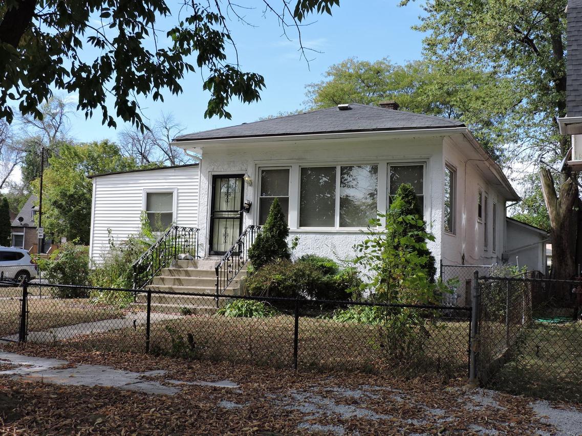 11180 S Esmond St., Chicago, IL 60643