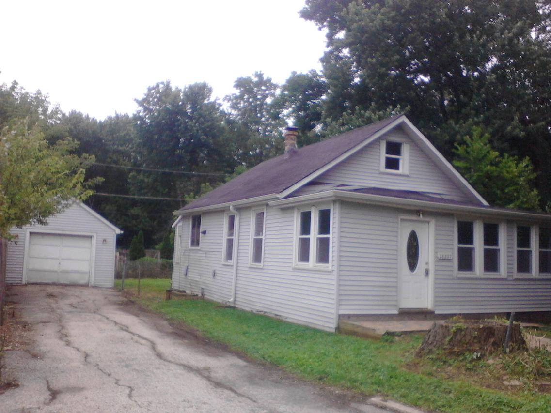 26827 N Ellen St., Wauconda, IL 60084