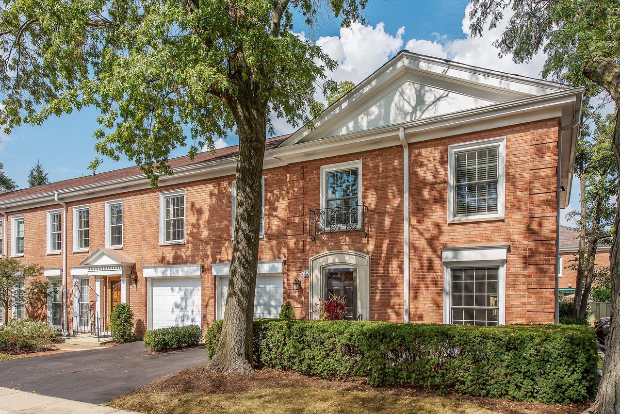 732 York Ct., Northbrook, IL 60062