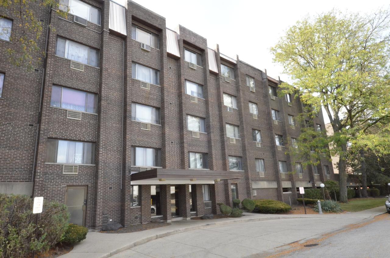 4624 N Commons Dr. #210, Chicago, IL 60656