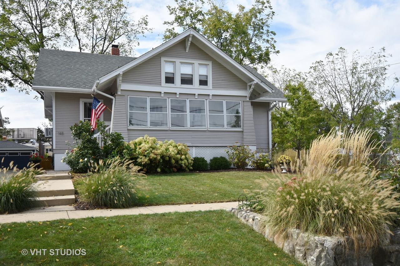 148 N Hager Ave., Barrington, IL 60010