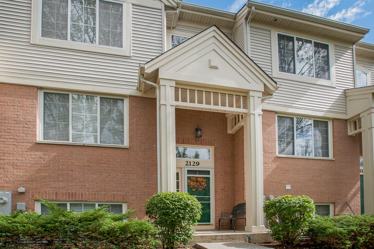 2129 W Concord Ln., Addison, IL 60101